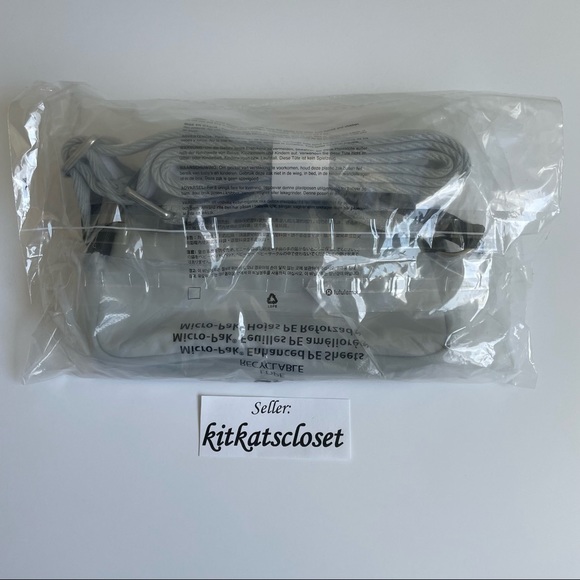 🆕 seal grey/black - NWT lululemon everywhere crossbody bag .7L - Picture 3 of 5